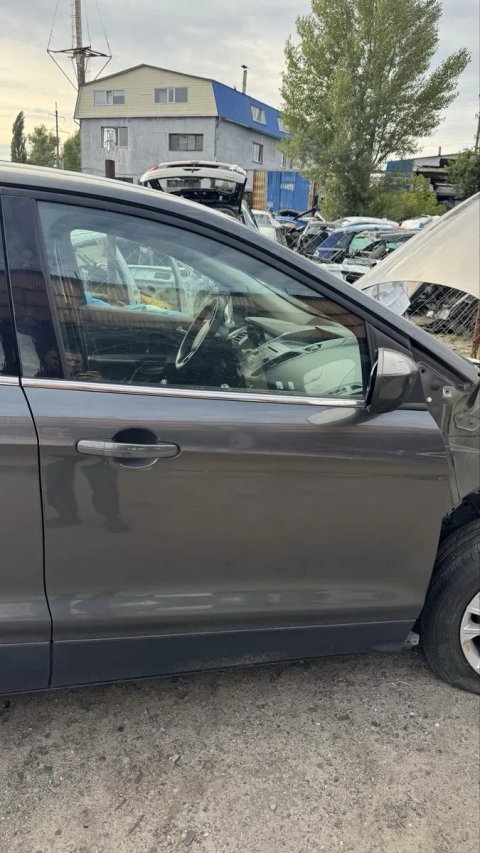 Передня права дверка Ford Escape mk3 J7 usa