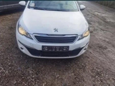Peugeot 308 t9 двері.