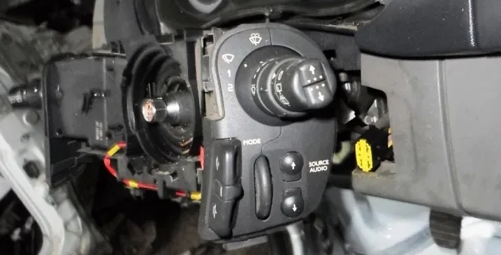 Підрульовий перемикач світла двірників фар Renault Kangoo Рено Кенго 2 — фото 4