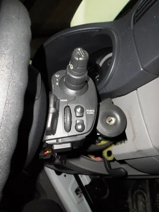 Підрульовий перемикач світла двірників фар Renault Kangoo Рено Кенго 2 — фото 6
