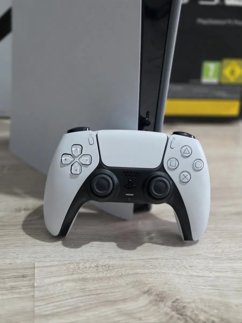 PlayStation 5 Pro 2tb ігрова приставка PS5 Pro в гарному стані — фото 2