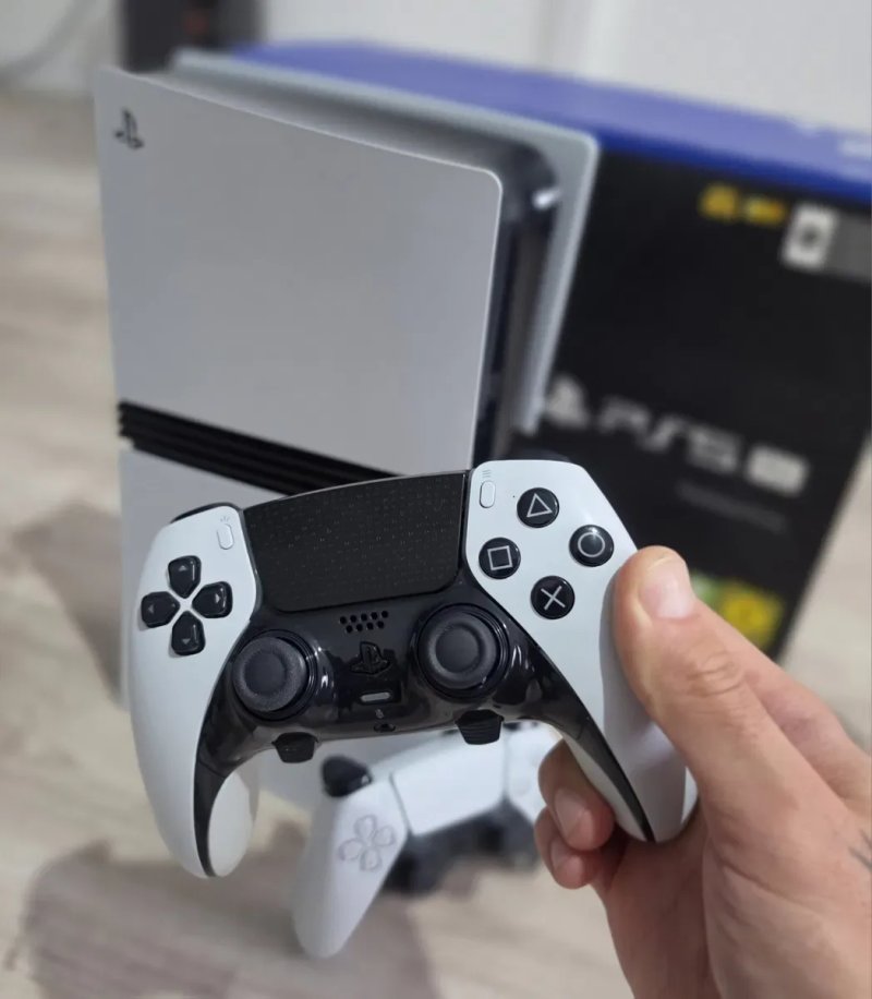 PlayStation 5 Pro 2tb ігрова приставка PS5 Pro в гарному стані — фото 6