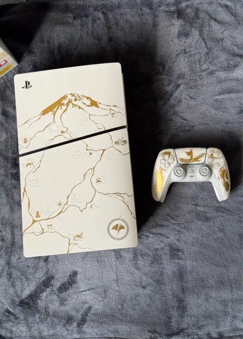 Playstation 5 slim 1 TB Ghost of Yotei edition