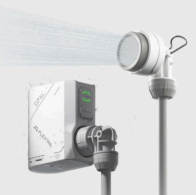 Портативний туристичний душ Flextail Tiny Shower з акумуляторним насосом 2500 мАг, IPX7, для кемпінгу, дачі, подорожей та автомобіля — фото 2