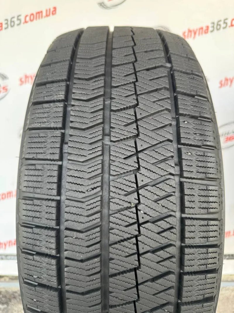 Поштучно продаємо шини бу 215/50 R17 Bridgestone Blizzak VRX2 арктичні 8 мм комплект на складі — фото 3