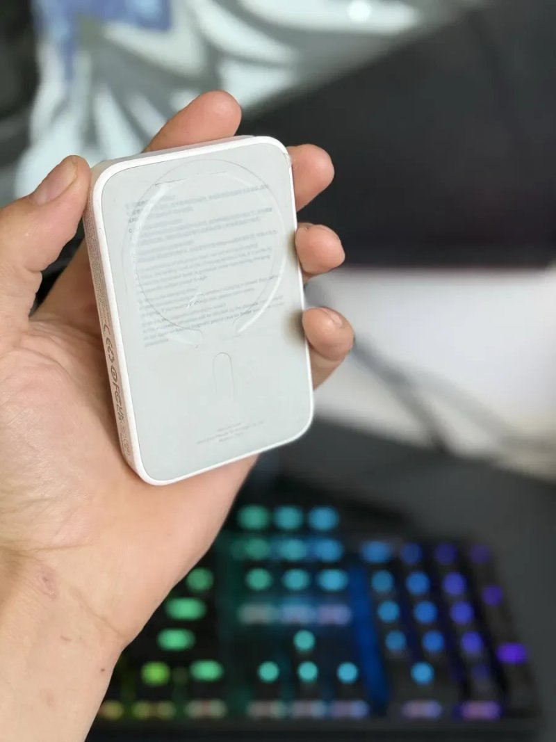 Повербанк Baseus Magnetic mini 6000 mAh 20w MagSafe білий — фото 3
