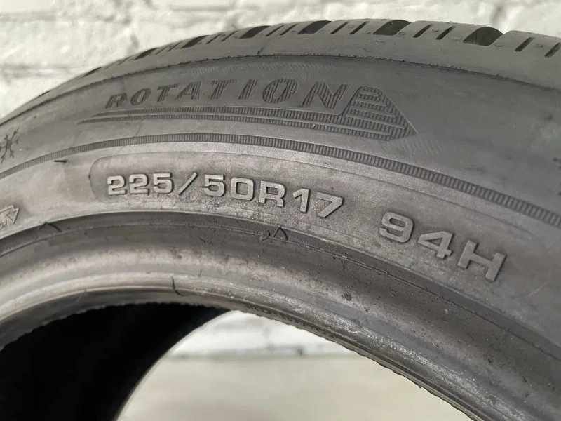 Практично нові зимові шини DUNLOP 225/50 R17 резина Р17 — фото 5
