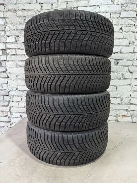 Практично нові зимові шини Hankook 245/45 r19
