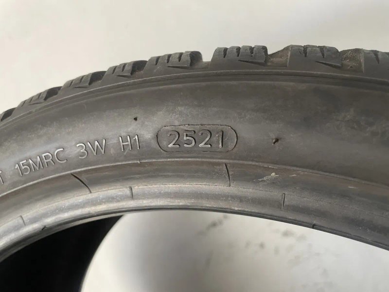 Практично нові Зимові шини HANKOOK 255/35 R20 — фото 8