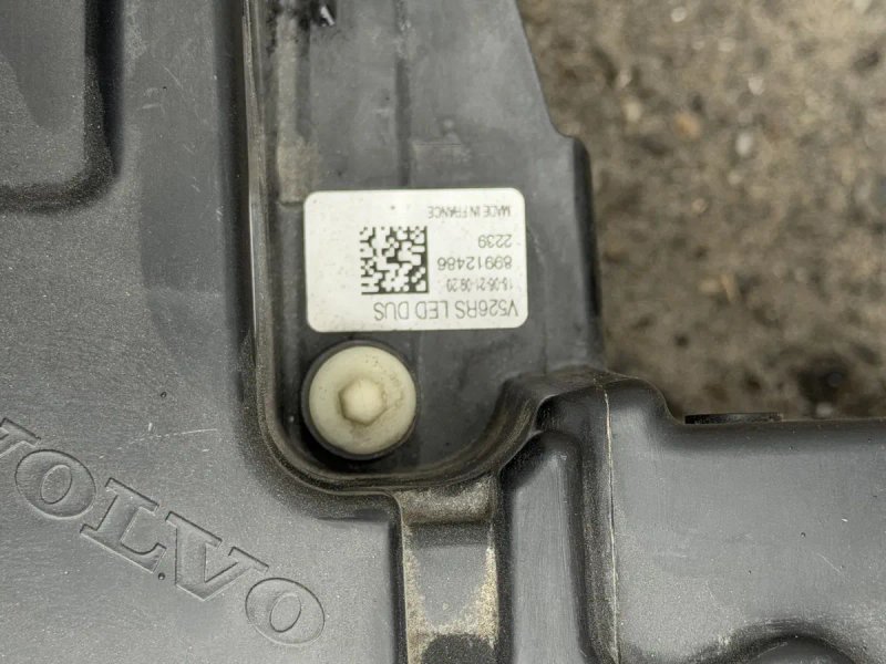 Права фара Volvo XC90 LED MID USA — фото 3