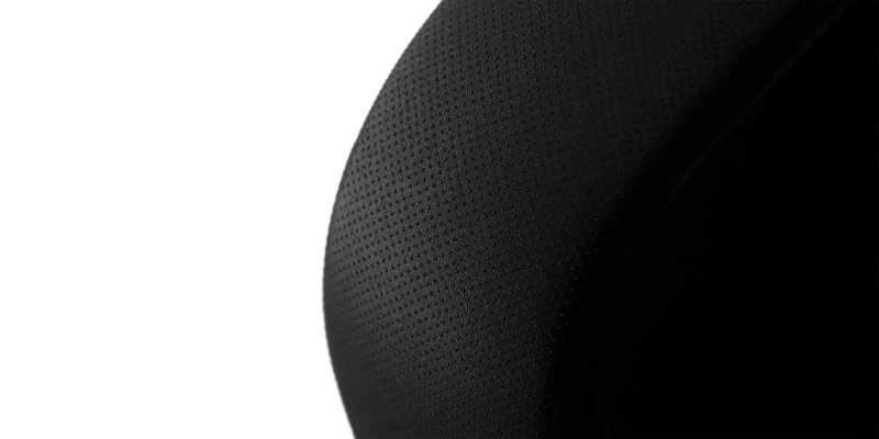 Премиальный чехол Dbrand GRIP для Samsung Galaxy S26 и виниловый скин "Black swarm" — фото 7