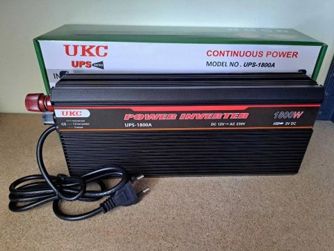 Преобразователь інвертор + зарядка 20А 12-220V 1800W Инвертор ИБП ДБЖ