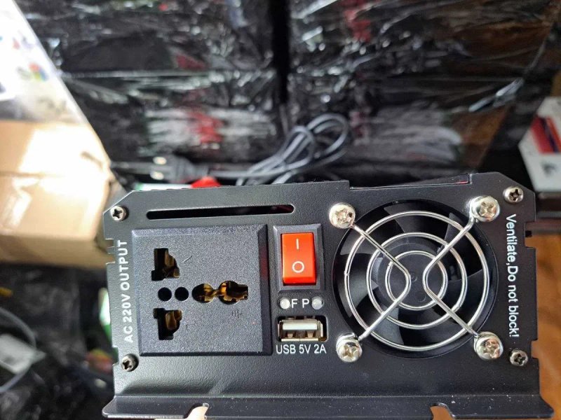 Преобразователь інвертор + зарядка 20А 12-220V 1800W Инвертор ИБП ДБЖ — фото 4