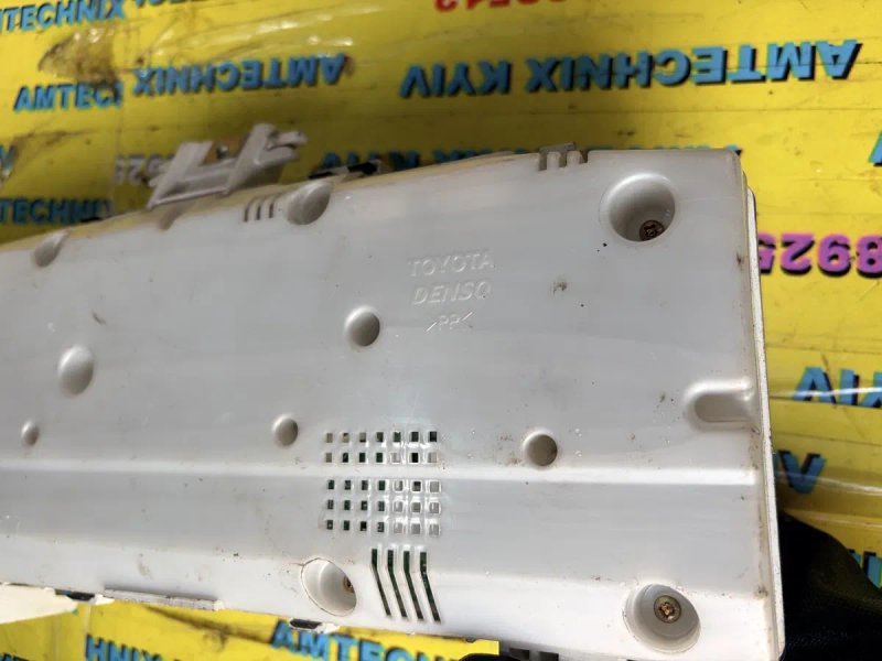 Приборка панель приладів Тойота Корола Е120 1.6 бензин автомат Toyota Corolla E120 3zz fe акпп панель приладів тазометр — фото 5