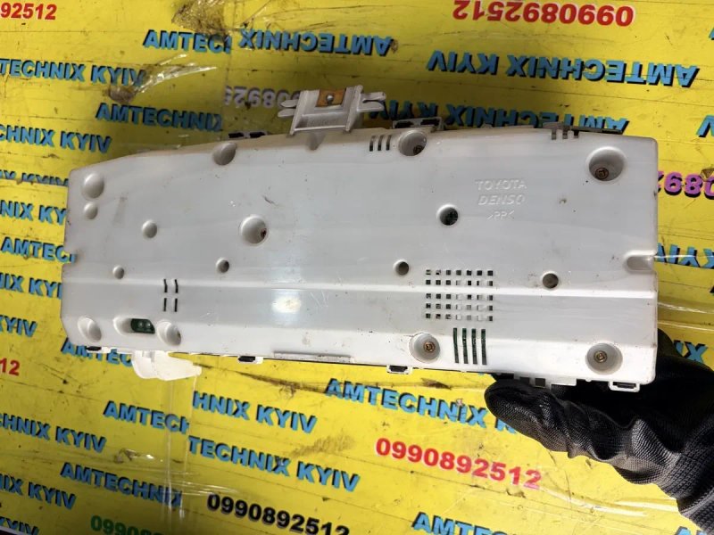 Приборка панель приладів Тойота Корола Е120 1.6 бензин автомат Toyota Corolla E120 3zz fe акпп панель приладів тазометр — фото 6