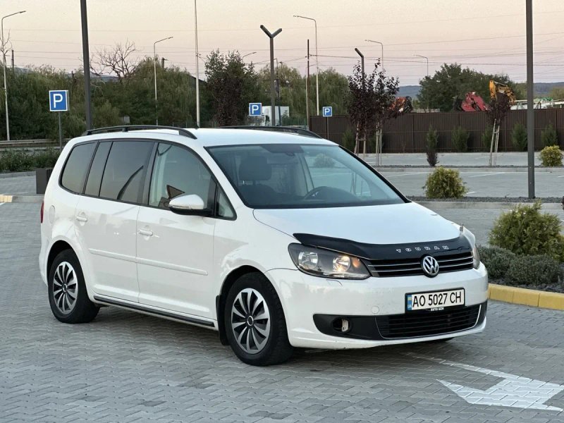 Продам або обміняю Volkswage touran 1.6 дизедь автомат — фото 6