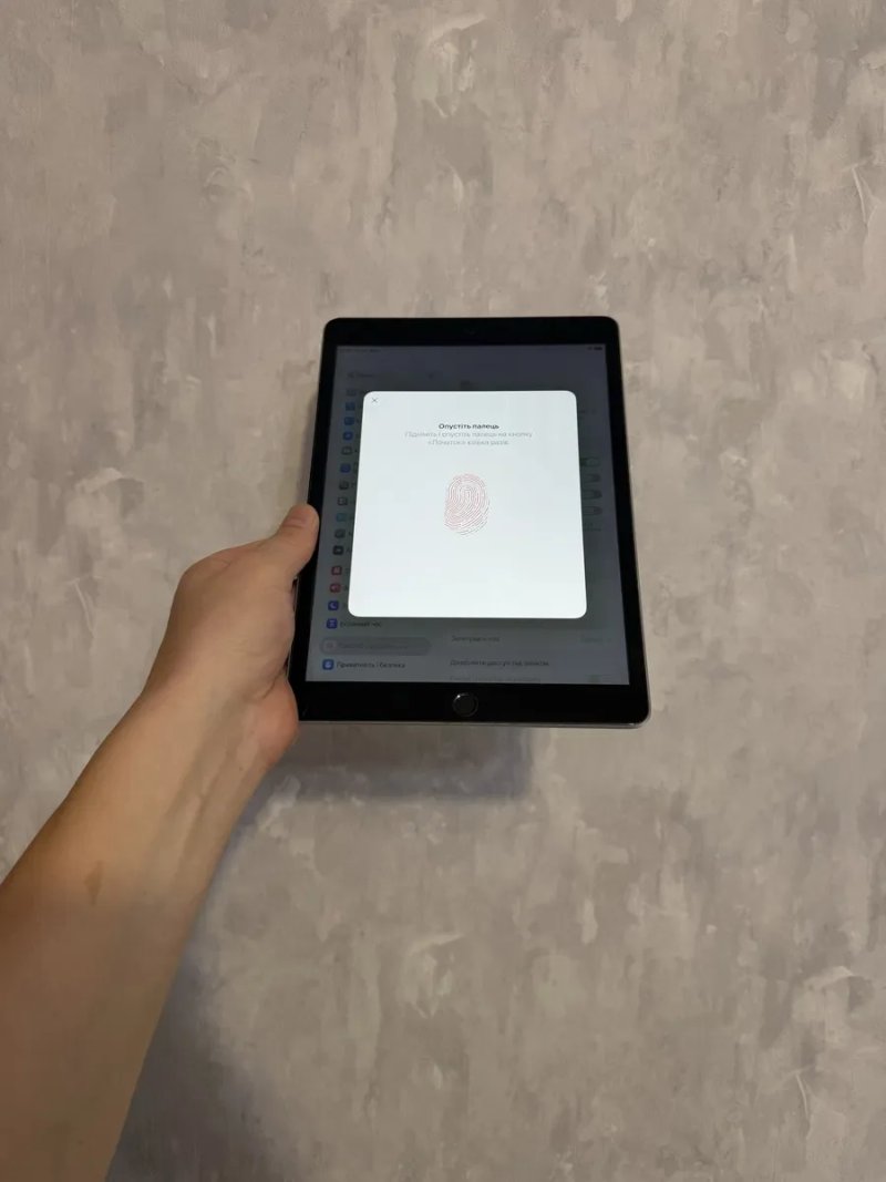Продам Apple iPad 9 на 64 GB, версія LTE + Wi-Fi. — фото 4