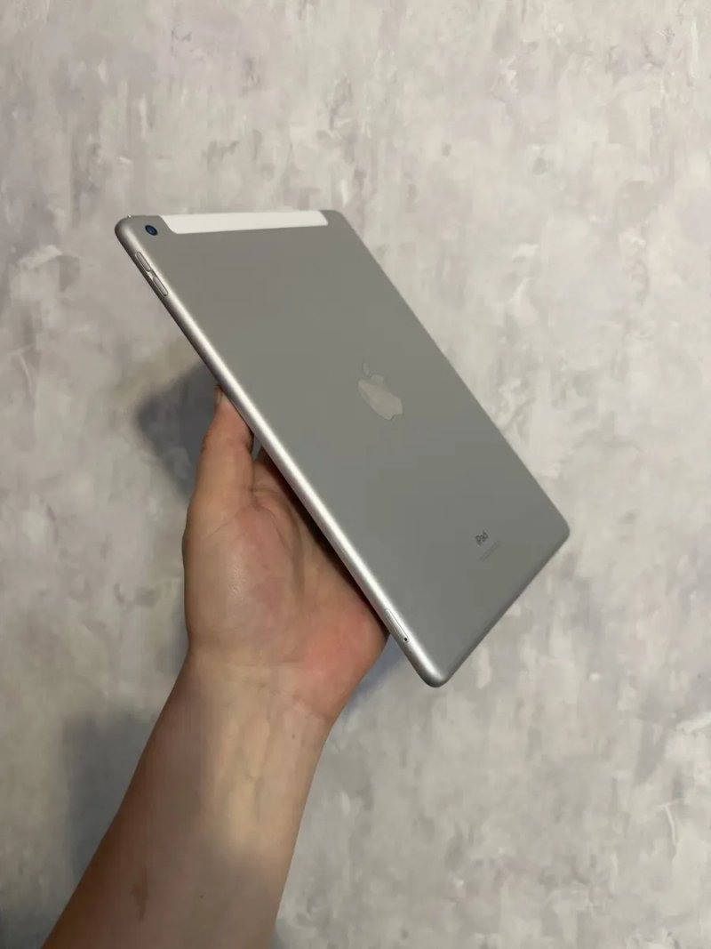Продам Apple iPad 9 на 64 GB, версія LTE + Wi-Fi. — фото 5