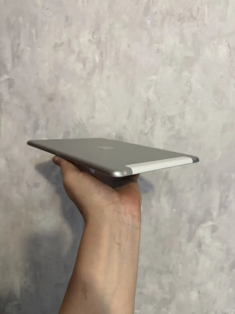 Продам Apple iPad 9 на 64 GB, версія LTE + Wi-Fi. — фото 6