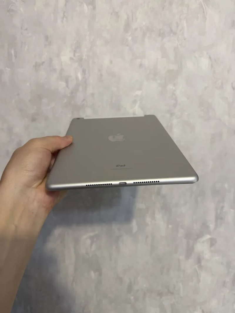 Продам Apple iPad 9 на 64 GB, версія LTE + Wi-Fi. — фото 7