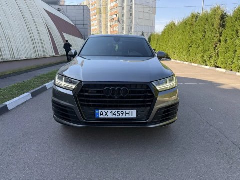 продам авто Audi Q7