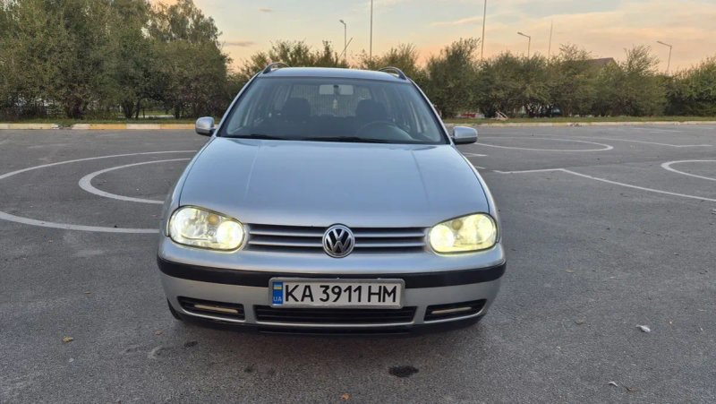 Продам автомобиль фольцваген гольф4! 1.6 автомат! Газ — фото 2