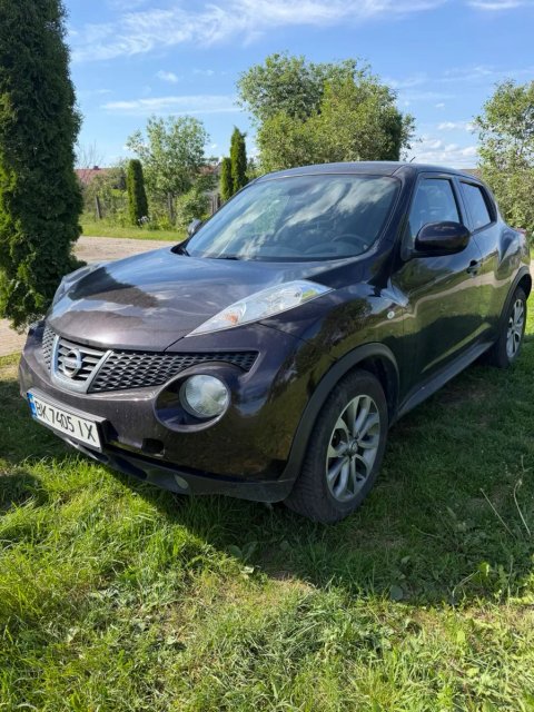 Продам автомобіль Нісан Жук