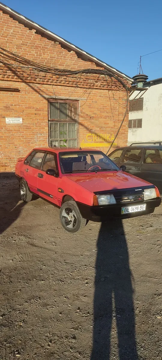 продам автомобіль повністю на ходу,у збереженному стані — фото 2