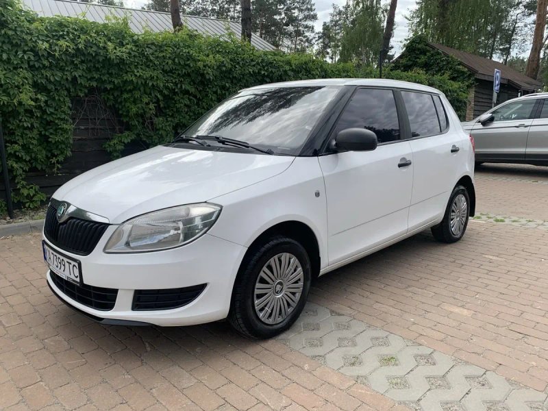 Продам автомобіль Шкода Фабія Skoda Fabia 1.4 — фото 2