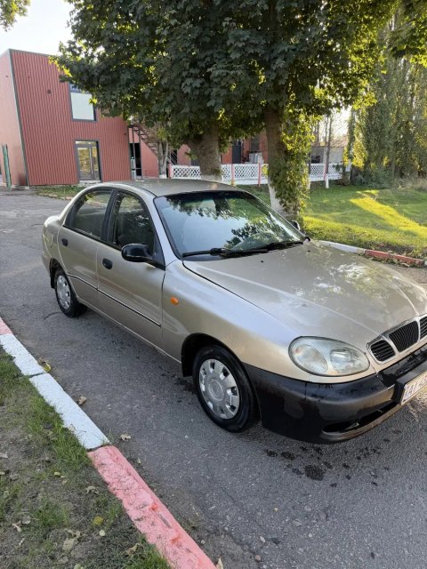 Продам Део Ланос 1.5