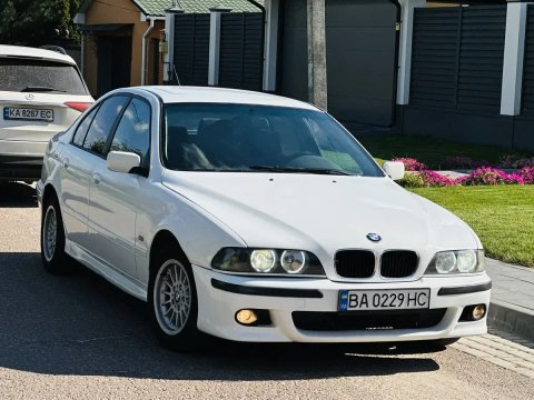 Продам гарну БМВ е39 2.0 газ бенз
