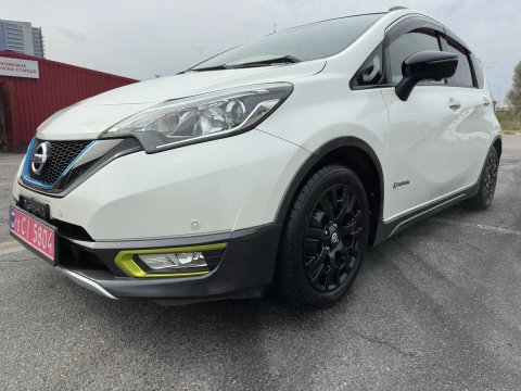 Продам гібрид Nissan Not 1.2 e-Power  2019 рік