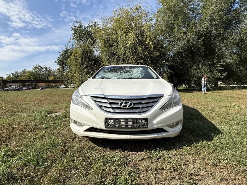 Продам Hyundai Sonata YF 2.0 газ/бензин — фото 2