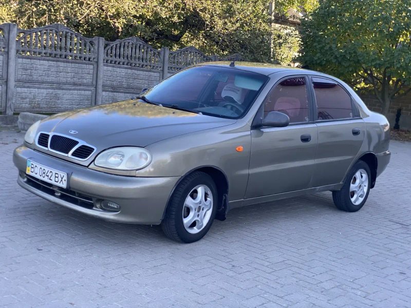 Продам  хорошу автівку в гаронму стані — фото 4