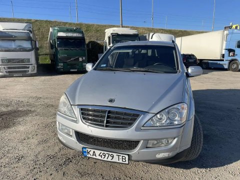 продам машину SsangYong