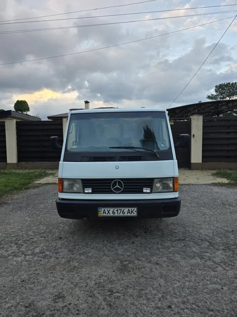 Продам Mercedes MB 100 в идеальном состоянии — фото 2