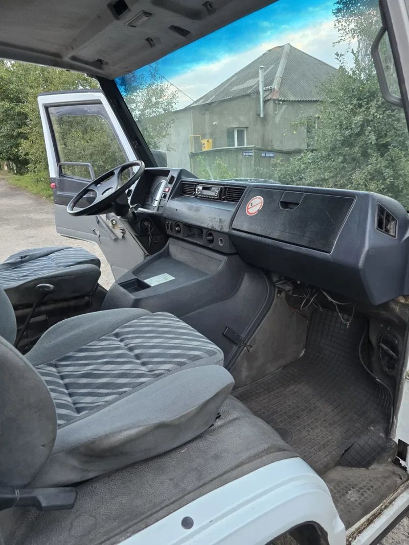 Продам Mercedes MB 100 в идеальном состоянии — фото 7