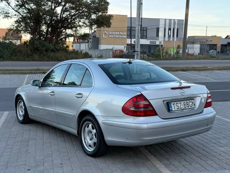 Продам Мерс 2.2 дизель — фото 3