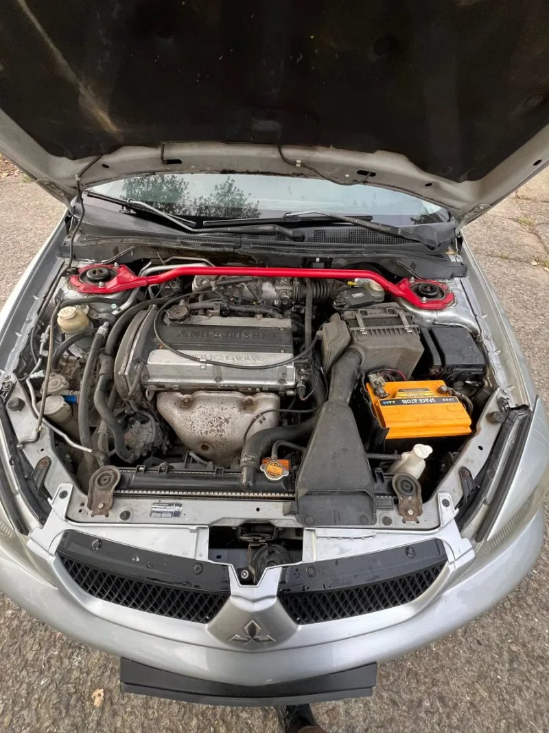 Продам Mitsubishi Lancer 2.0 спорт — фото 4