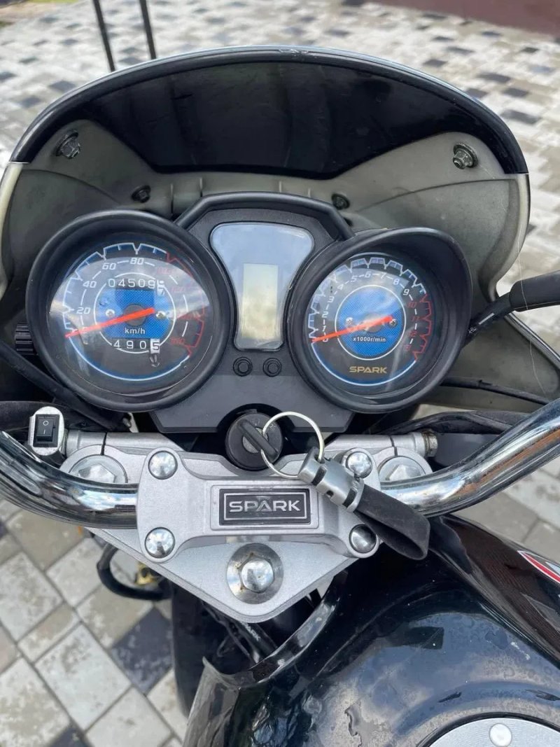 Продам мотоцикл спарк 200 р25 — фото 2
