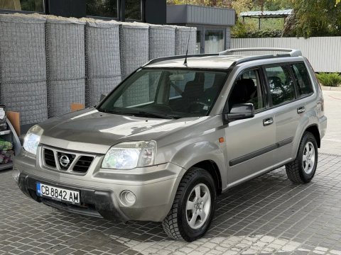 Продам Nissan X-Trail 2.2 турбодизель в хорошем состоянии