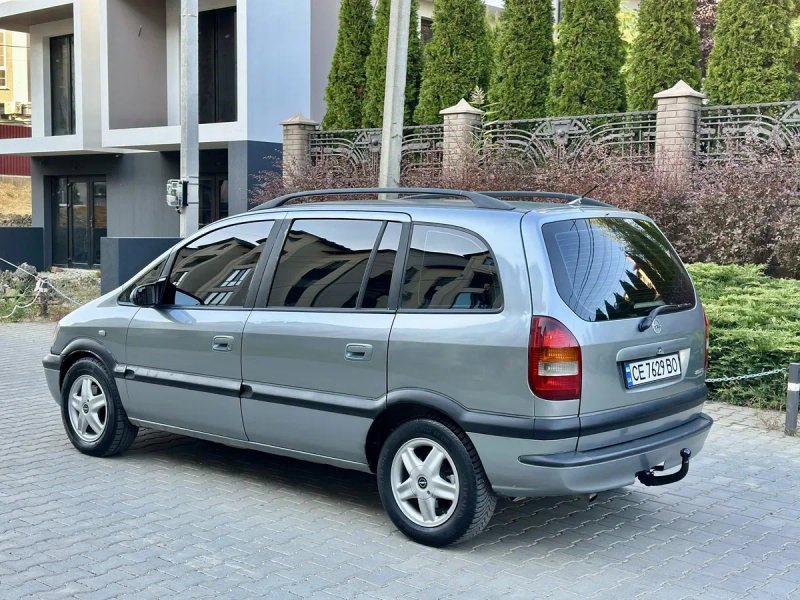Продам OpeL Zafira 2003 рік,2.0 Дизель,7 місць. — фото 4