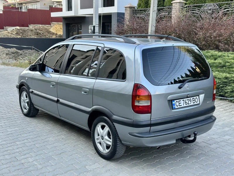 Продам OpeL Zafira 2003 рік,2.0 Дизель,7 місць. — фото 5