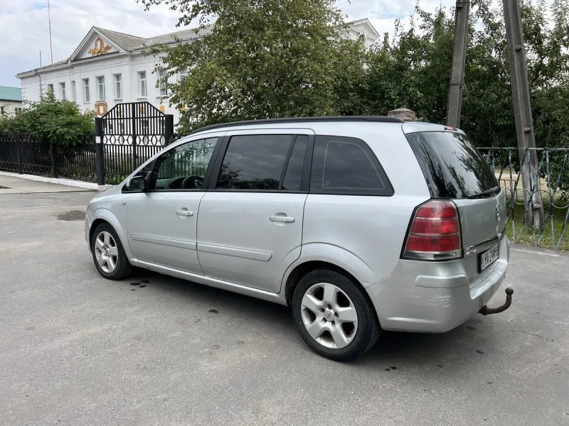 Продам Opel Zefira 1,9 дизель — фото 4