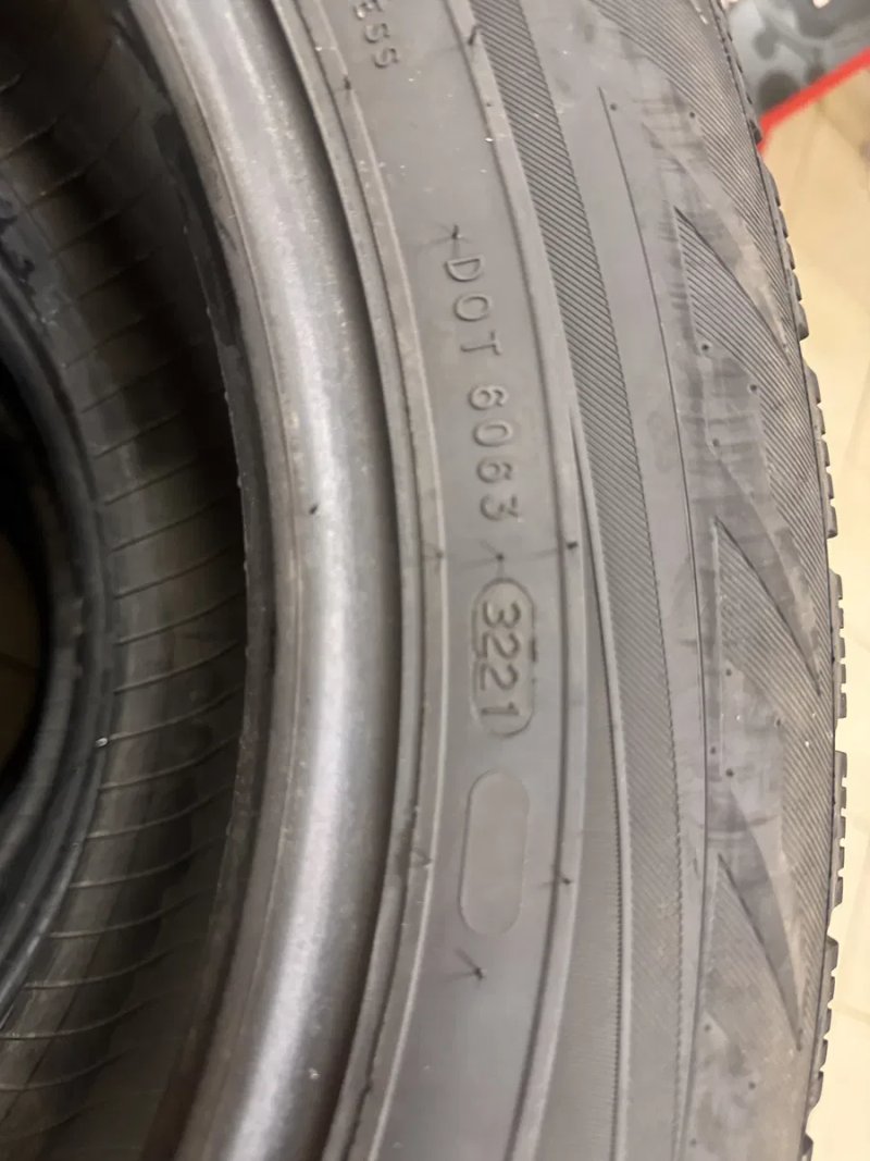 Продам покрышки Nokian в размере 225.60.R17 (2021) зима — фото 3