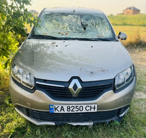 Продам Renault Logan 2015 рік, 1.5 Дизель після обстрілу!