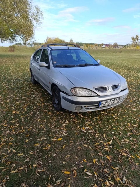 продам Рено Меган 1.6 бензин 2002 р