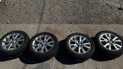 Продам шини с дисками мазда 5.114.3