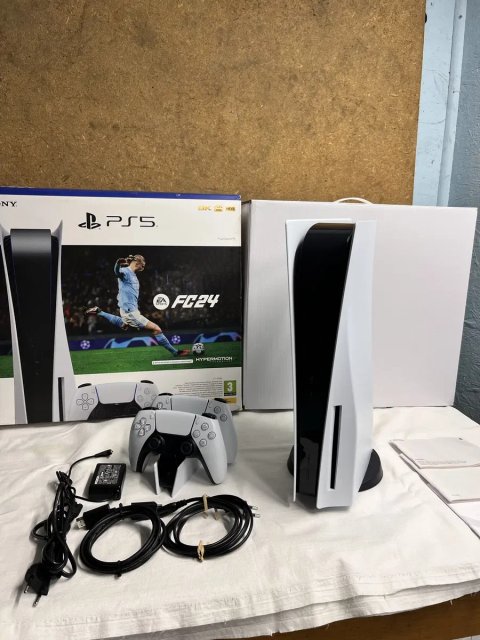 Продам Sony Playstation 5/PS5