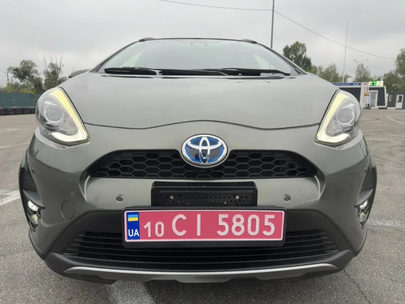 Продам Toyota Aqua 1.5 Crossover гібрид 2019 — фото 4